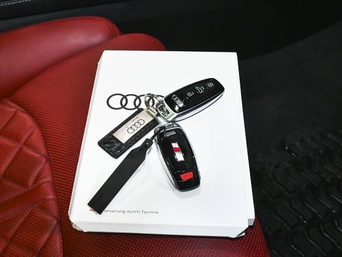 Used 2024 Audi SQ8 Prestige w/ Prestige Package image 78