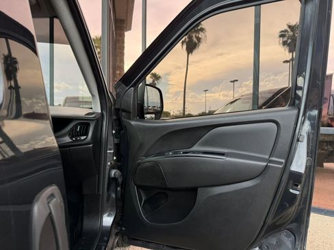 Used 2015 RAM ProMaster City Tradesman SLT w/ Rear Back-up Camera Group FWD image 32