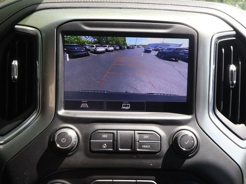 Used 2021 Chevrolet Silverado 1500 LT Trail Boss w/ Convenience Package II AWD/4WD image 17