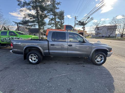 Used 2004 Dodge Dakota SLT w/ Chrome Appearance Group image 3
