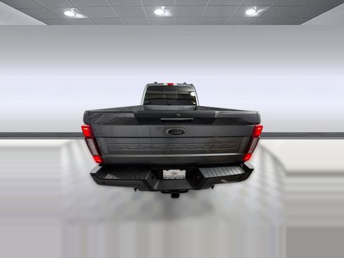 Used 2022 Ford F250 Lariat w/ Black Appearance Package image 10