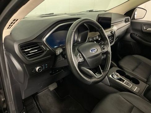 Used 2020 Ford Escape Titanium AWD/4WD image 16
