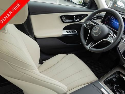 Used 2025 Mercedes-Benz E 350 4MATIC Sedan image 23