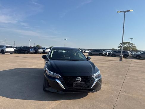 Certified 2024 Nissan Sentra SV FWD image 4