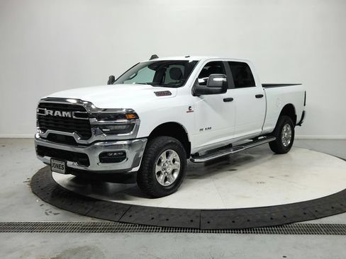 Used 2025 RAM 2500 Big Horn AWD/4WD image 4