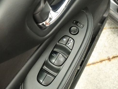 Used 2019 Nissan Murano SV AWD/4WD image 37