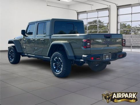 New 2025 Jeep Gladiator Rubicon image 7