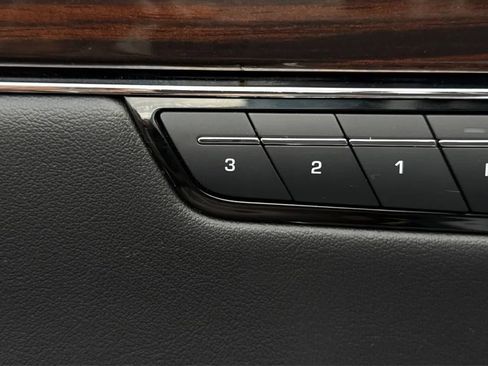 Used 2016 Jaguar XJ R-Sport RWD image 41