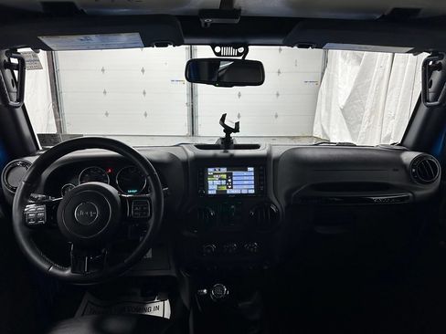 Used 2015 Jeep Wrangler Unlimited Sahara AWD/4WD image 34