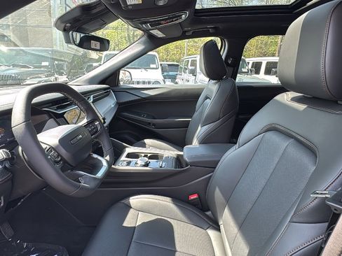 New 2026 Jeep Cherokee Limited image 12