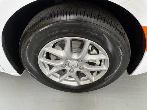 New 2026 Chrysler Pacifica Select FWD image 10