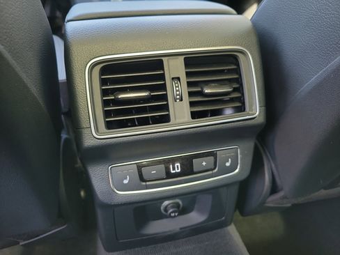 Used 2018 Audi Q5 2.0T Premium Plus w/ Premium Plus Package AWD/4WD image 15