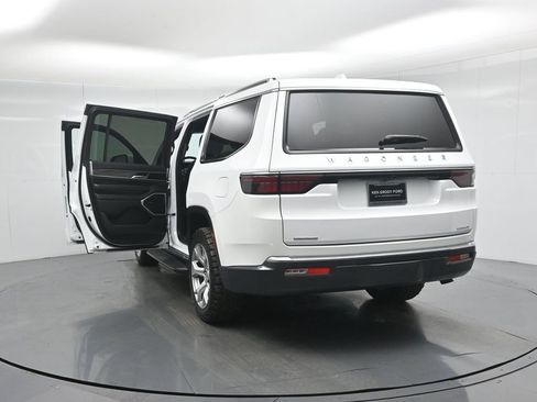 Used 2022 Jeep Wagoneer Series II image 34