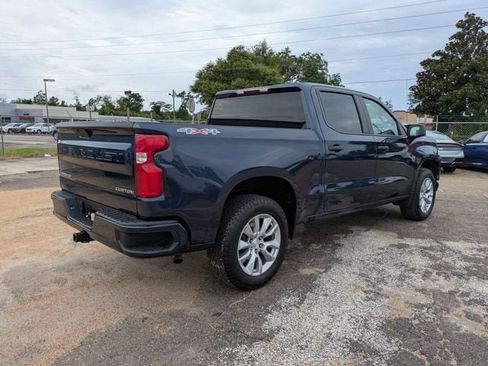 Used 2020 Chevrolet Silverado 1500 Custom w/ Custom Value Package AWD/4WD image 4