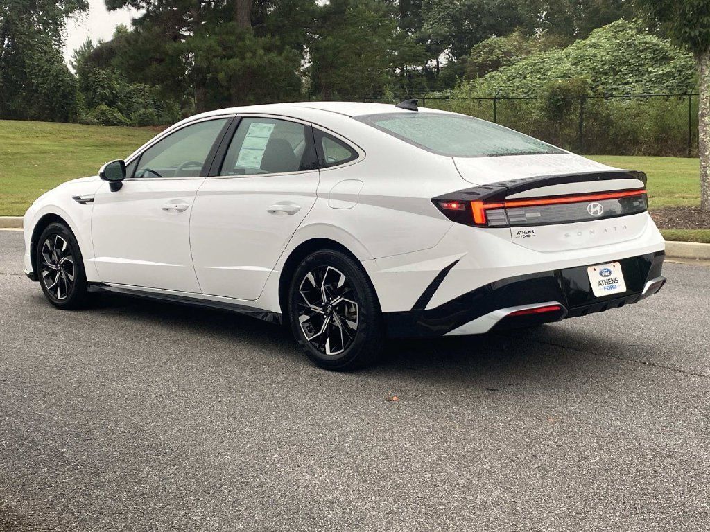 Used 2025 Hyundai Sonata SEL FWD image 6