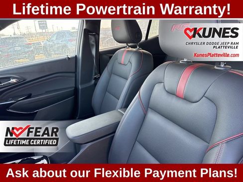 Used 2024 Chevrolet Trax RS w/ Sunroof Package FWD image 23