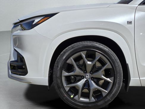 New 2026 Lexus TX 500h AWD image 7