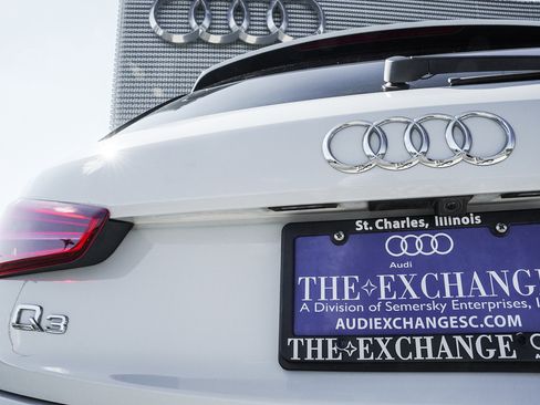 Used 2018 Audi Q3 2.0T Premium Plus w/ Premium Plus Package image 23