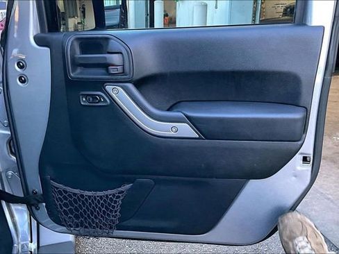 Used 2015 Jeep Wrangler Unlimited Sahara w/ Max Tow Package image 27