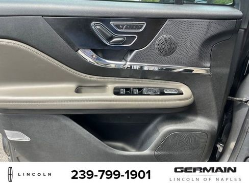 Used 2023 Lincoln Corsair FWD image 13