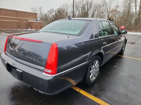 Used 2011 Cadillac DTS Luxury image 8