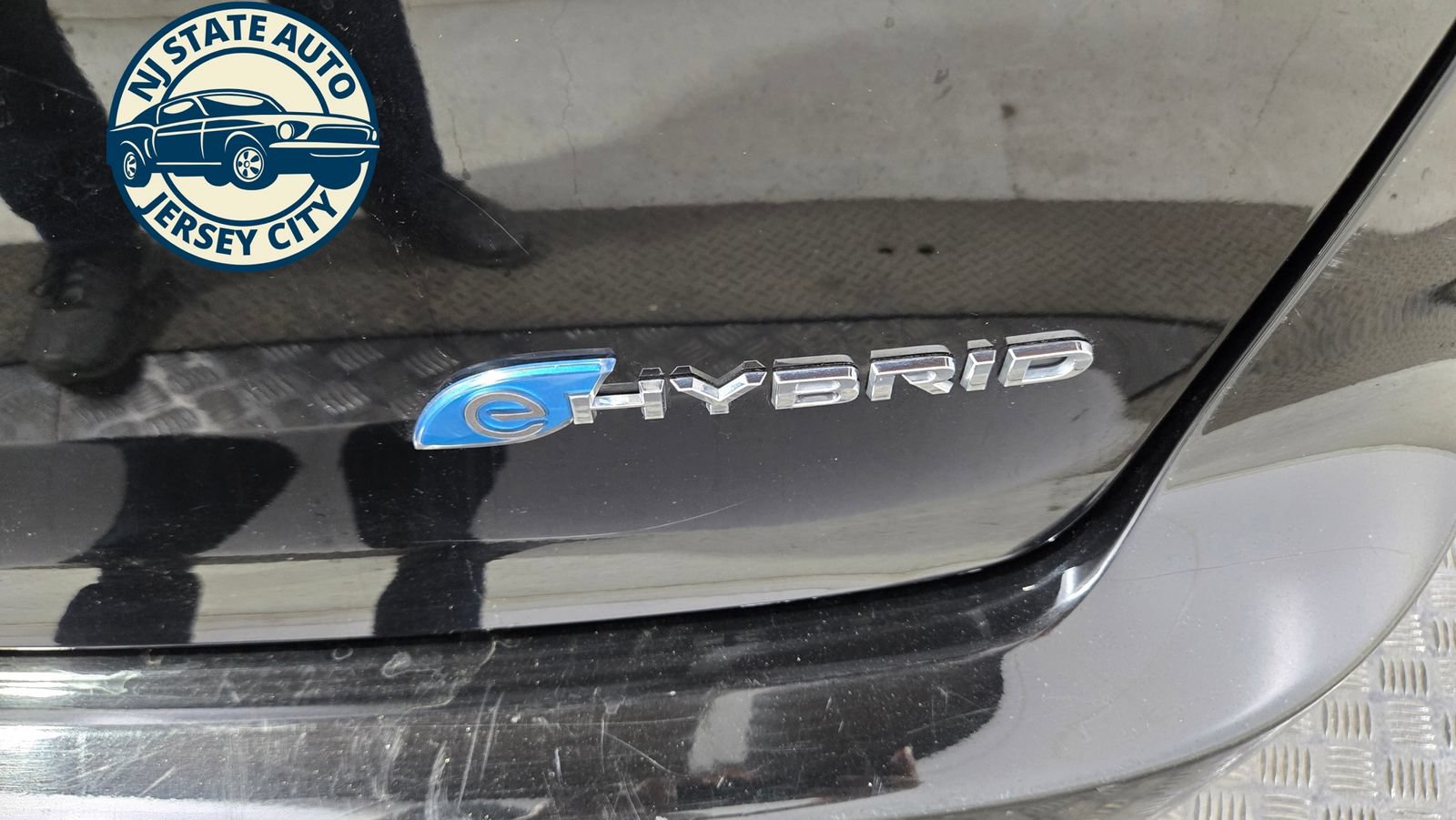 Used 2024 Chrysler Pacifica Limited FWD image 36