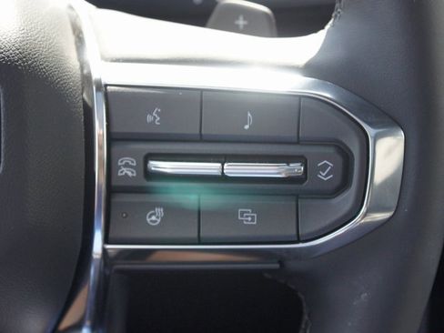 Used 2024 GMC Acadia Elevation w/ Trailering Package image 10