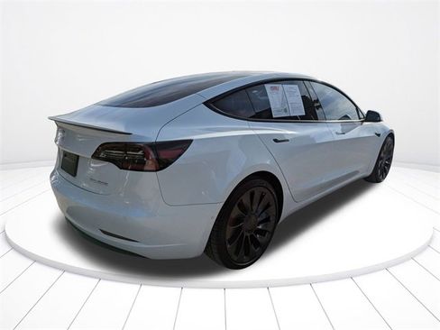 Used 2022 Tesla Model 3 Performance image 4