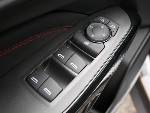 New 2026 Chevrolet Trax RS w/ Sunroof Package FWD image 16