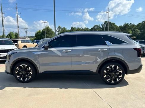 Used 2026 Kia Sorento SX FWD image 6