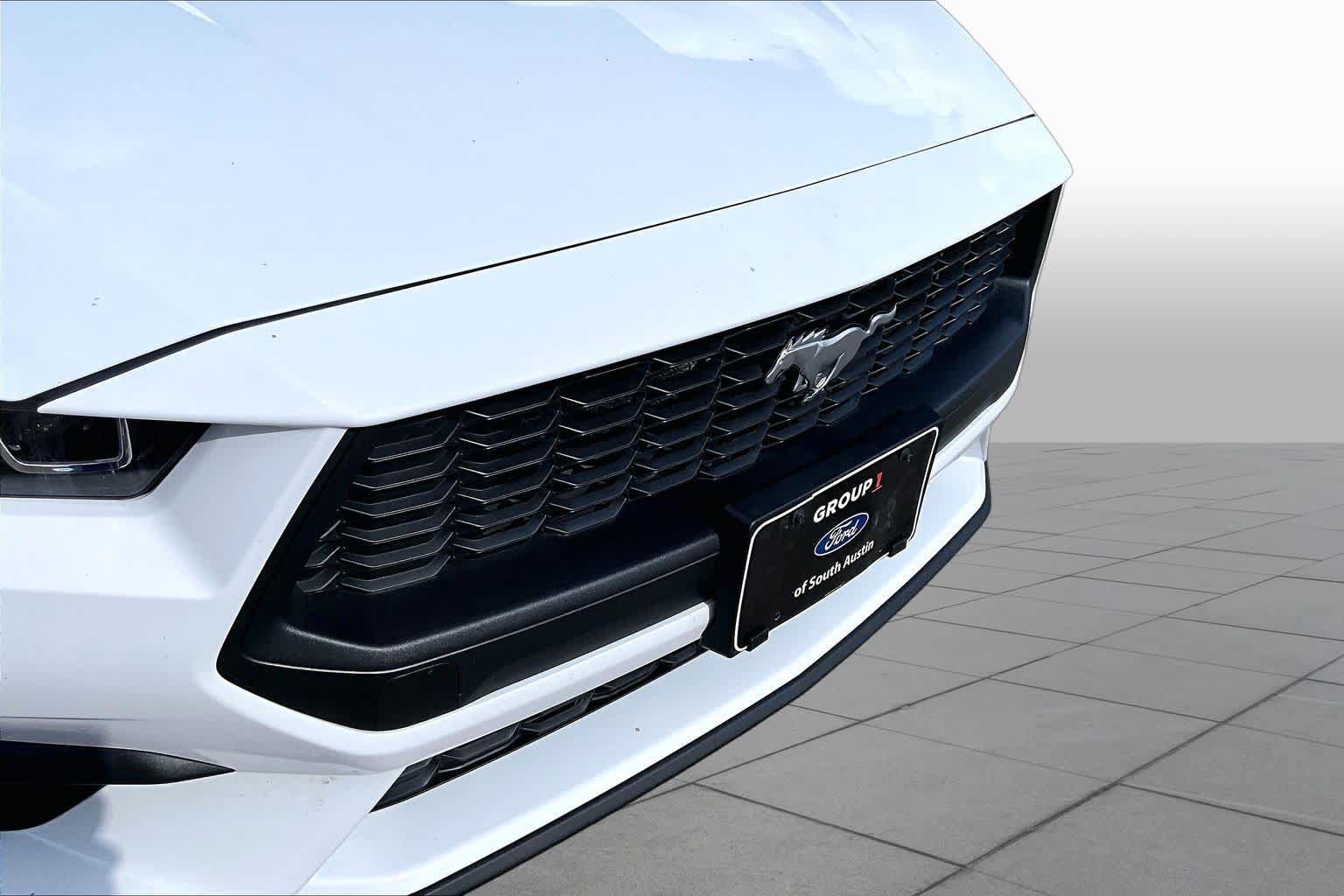 Used 2025 Ford Mustang Coupe RWD image 30