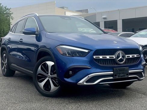 Used 2025 Mercedes-Benz GLA 250 4MATIC image 2