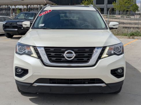 Used 2018 Nissan Pathfinder Platinum AWD/4WD image 8