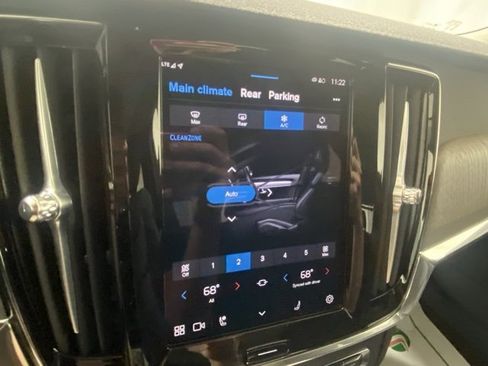 Certified 2025 Volvo S90 B6 Plus image 23