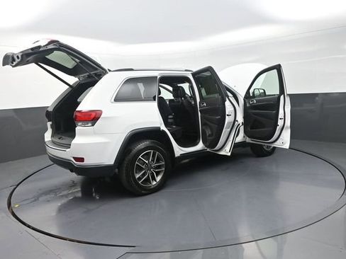 Used 2020 Jeep Grand Cherokee Limited AWD/4WD image 39