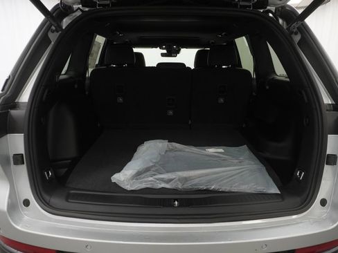 New 2026 Jeep Grand Cherokee Altitude AWD/4WD image 30