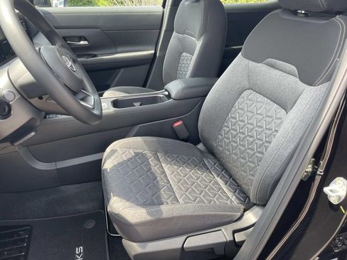 New 2026 Nissan Kicks SV w/ Cold Weather Package FWD image 19