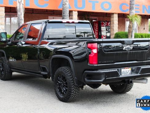 Used 2022 Chevrolet Silverado 2500 LTZ w/ LTZ Plus Package image 6