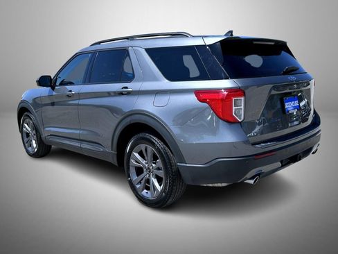 Used 2023 Ford Explorer XLT w/ Equipment Group 202A AWD/4WD image 7