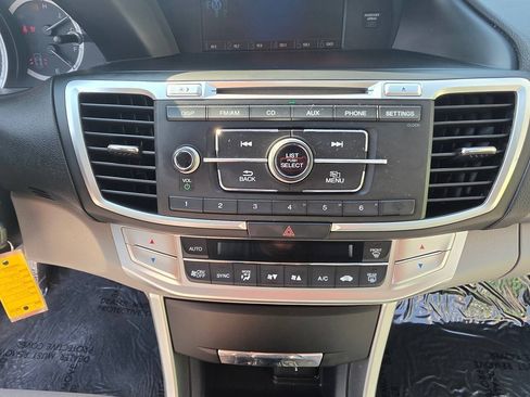 Used 2013 Honda Accord LX image 27