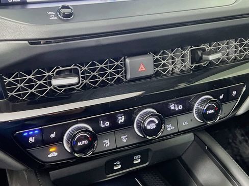 Used 2025 Honda Accord Touring image 14