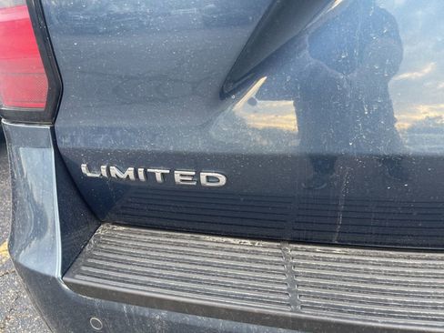 Used 2018 Ford Expedition Max Limited w/ Equipment Group 302A image 5