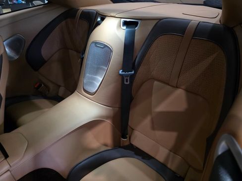 Used 2024 Aston Martin DB12 Coupe RWD image 22