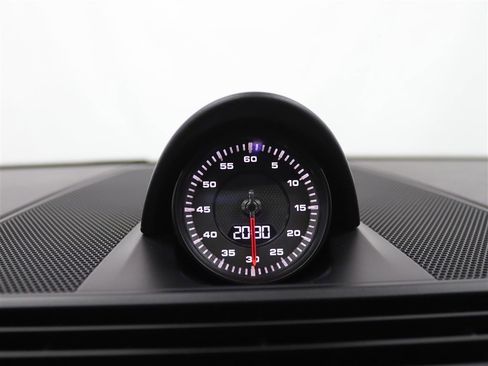 Used 2018 Porsche Panamera 4S image 30