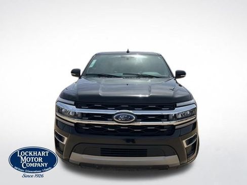 Used 2023 Ford Expedition Limited image 2