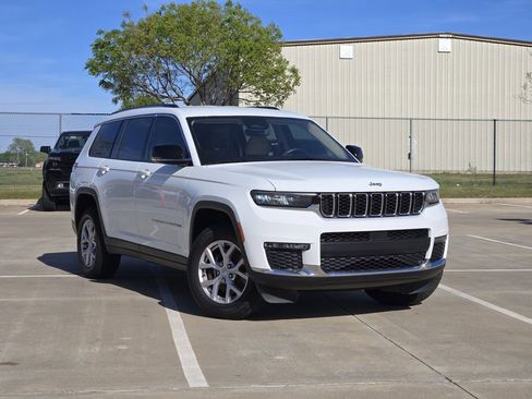 Used 2022 Jeep Grand Cherokee L Limited image 1
