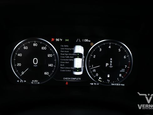 Used 2022 Volvo S60 B5 Momentum image 9