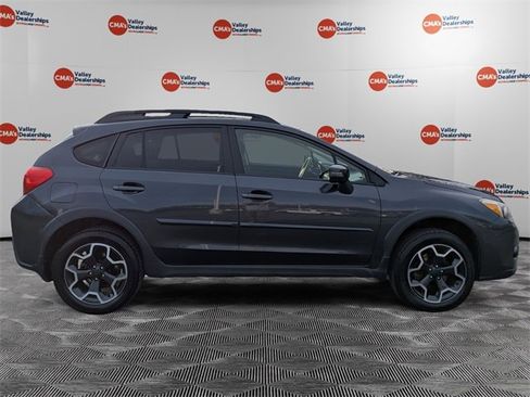 Used 2015 Subaru Crosstrek 2.0i Limited image 4