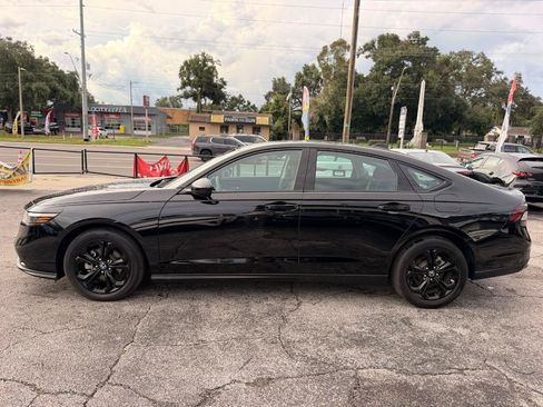 Used 2025 Honda Accord SE image 10
