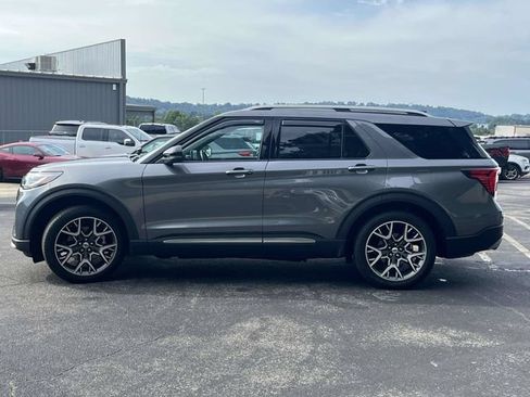 Used 2025 Ford Explorer Platinum w/ Ultimate Package RWD image 7